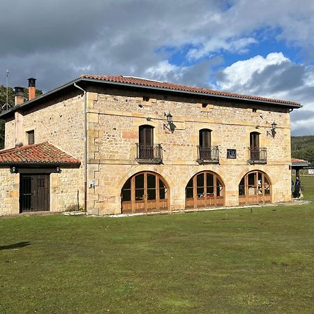 Albergue Pinares - La Casona De Revenga Regumiel de la Sierra ภายนอก รูปภาพ