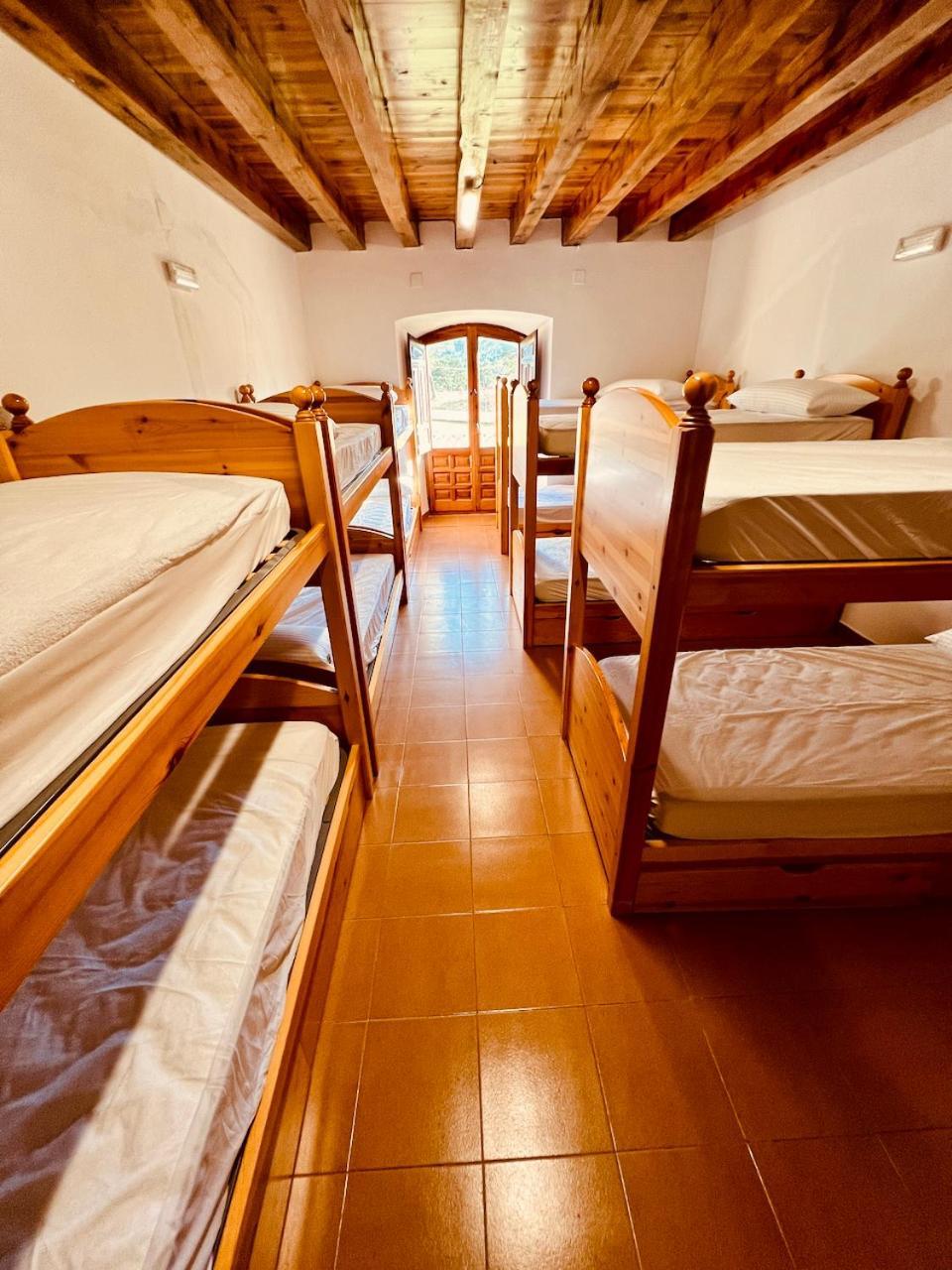 Albergue Pinares - La Casona De Revenga Regumiel de la Sierra ภายนอก รูปภาพ