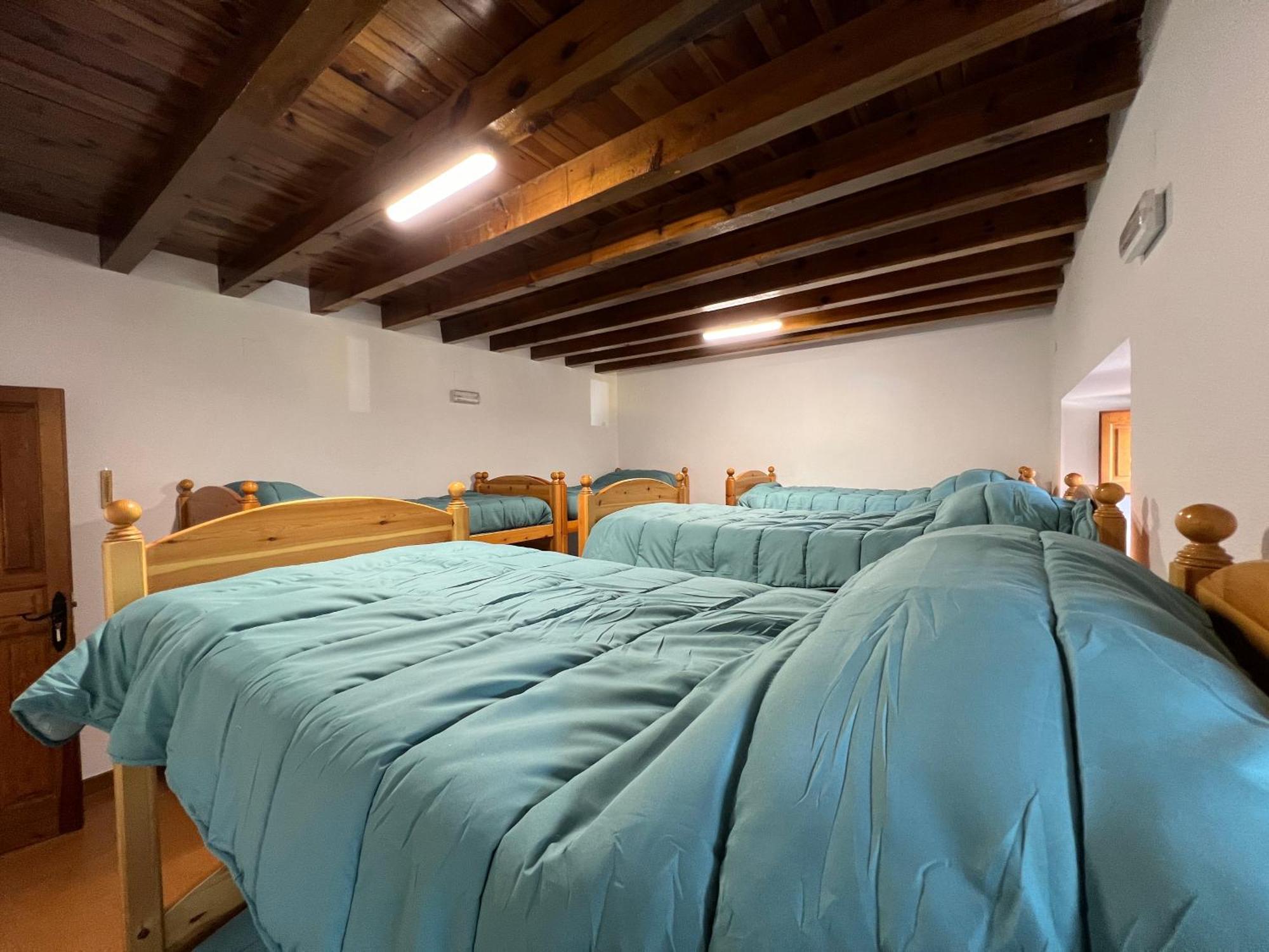 Albergue Pinares - La Casona De Revenga Regumiel de la Sierra ภายนอก รูปภาพ