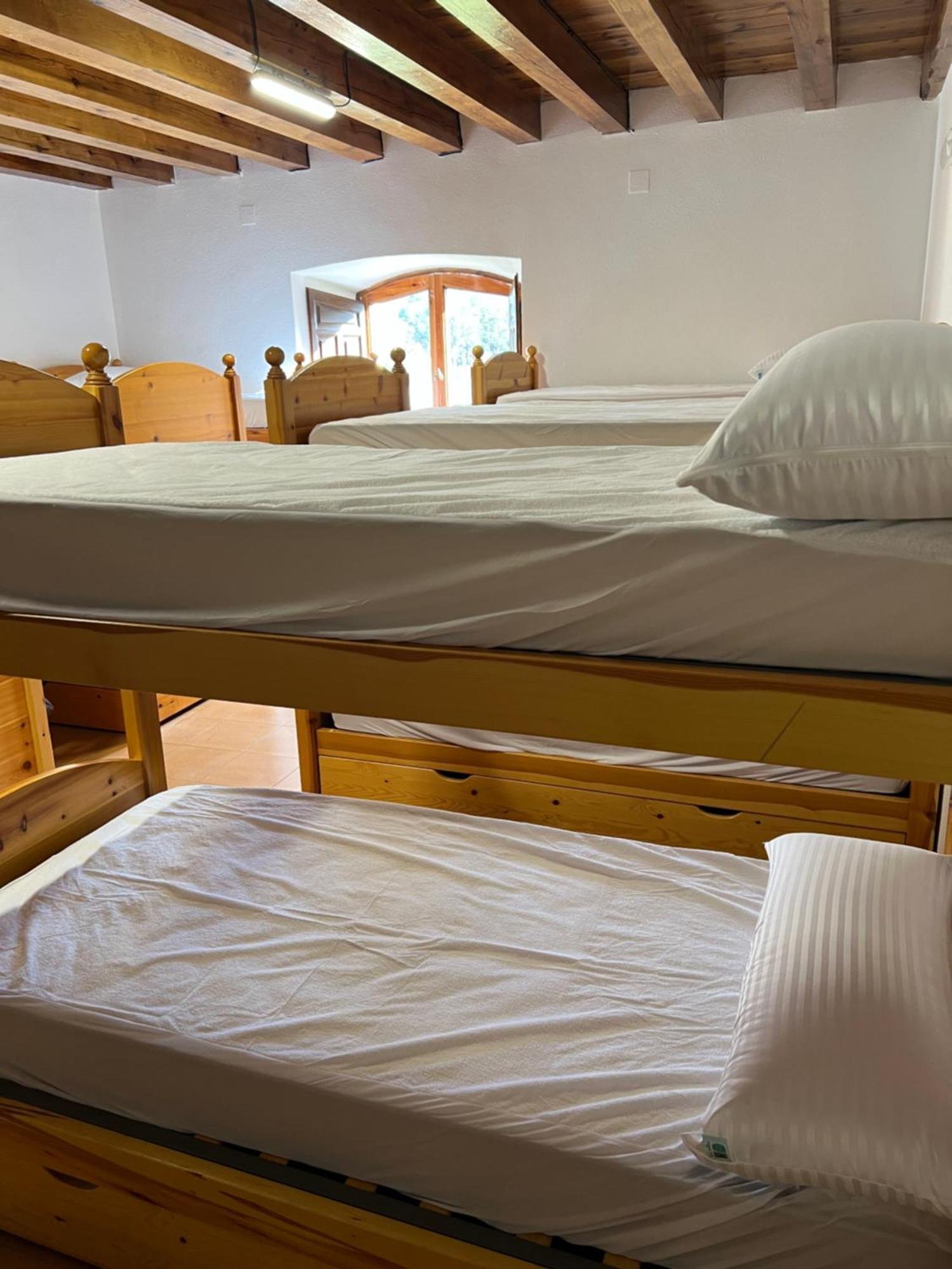 Albergue Pinares - La Casona De Revenga Regumiel de la Sierra ภายนอก รูปภาพ