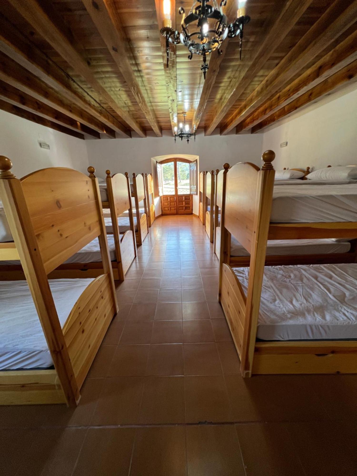 Albergue Pinares - La Casona De Revenga Regumiel de la Sierra ภายนอก รูปภาพ